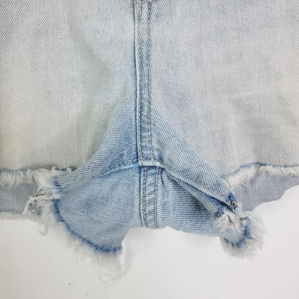Old Navy Shorts Womens 6 Cut Off Denim Jean Light Wash Stretchy Mini Boyfriend